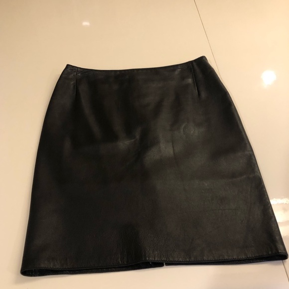 Dresses & Skirts - Italian leather petite skirt